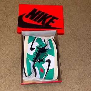 Brand new Jordan 1 lucky green